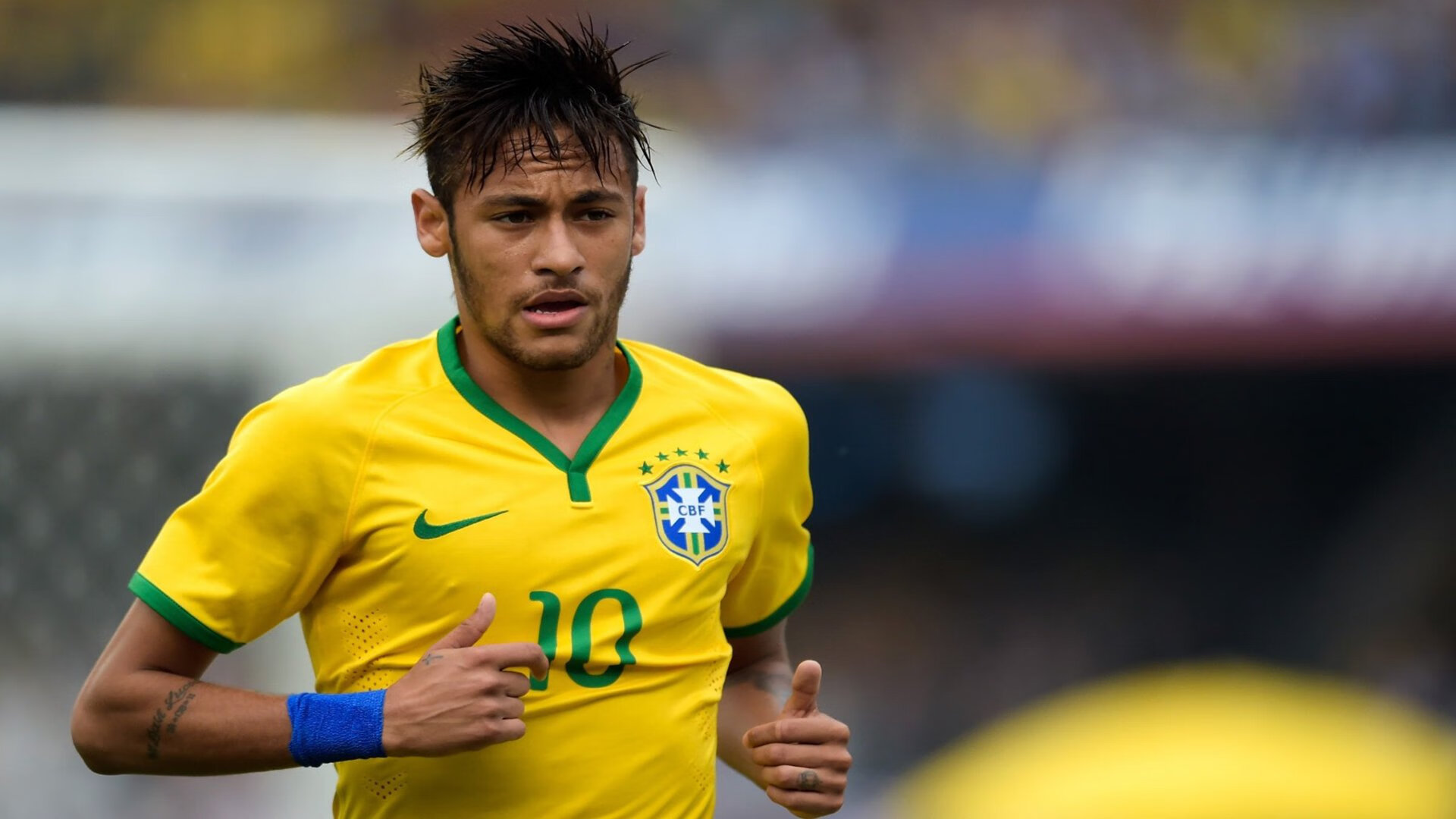 当高原矿工遇上岭南雄狮，一场跨越次元的篮球对话