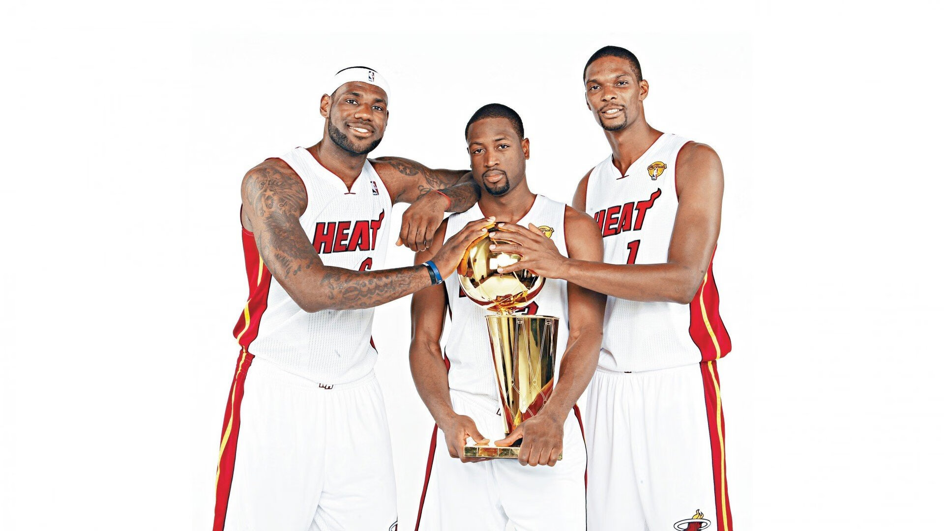 米切尔末节狂飙导演逆转好戏,新疆队一波流带走黄蜂锁定胜局