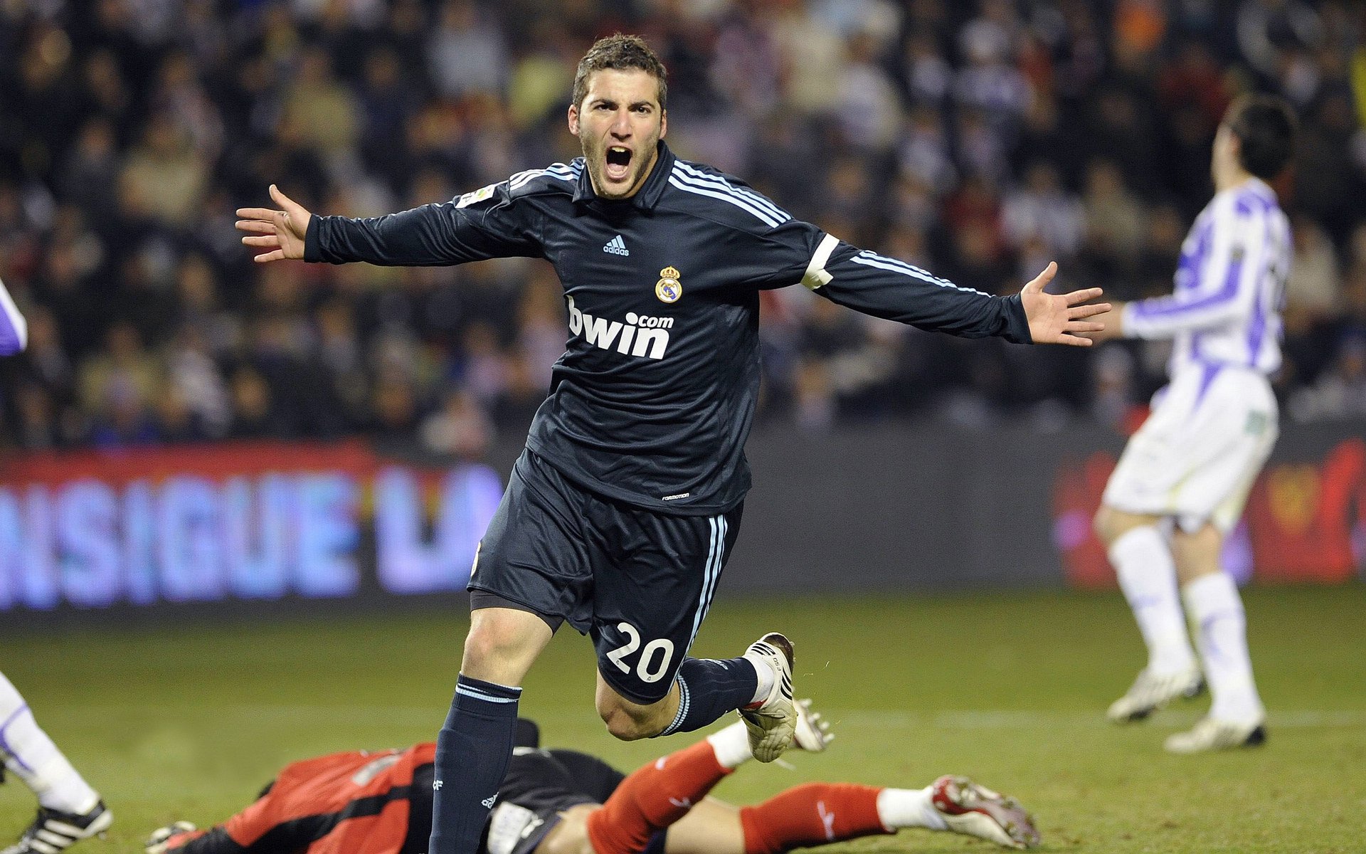 教科书般的掌控，贝恩如何定义英超争冠之夜